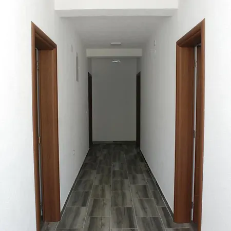 Apartment Madzar *